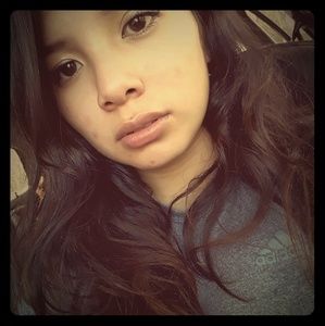 Meet your Posher, Anahi